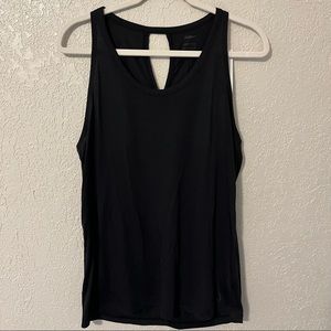 Nike women’s yoga dry-fit tank, Medium, black
